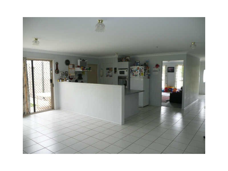 96 Bayside Rd, Cooloola Cove QLD 4580
