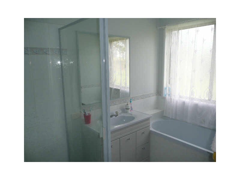 96 Bayside Rd, Cooloola Cove QLD 4580