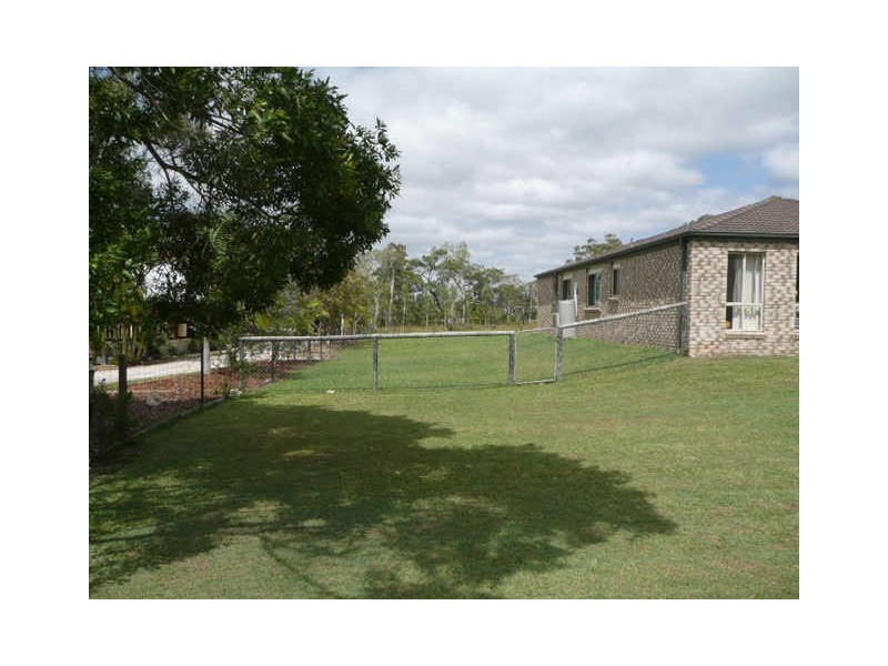 96 Bayside Rd, Cooloola Cove QLD 4580