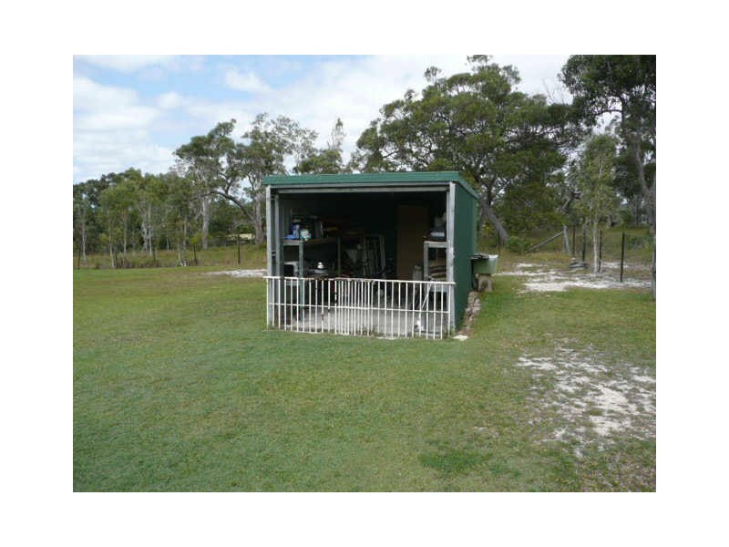 96 Bayside Rd, Cooloola Cove QLD 4580