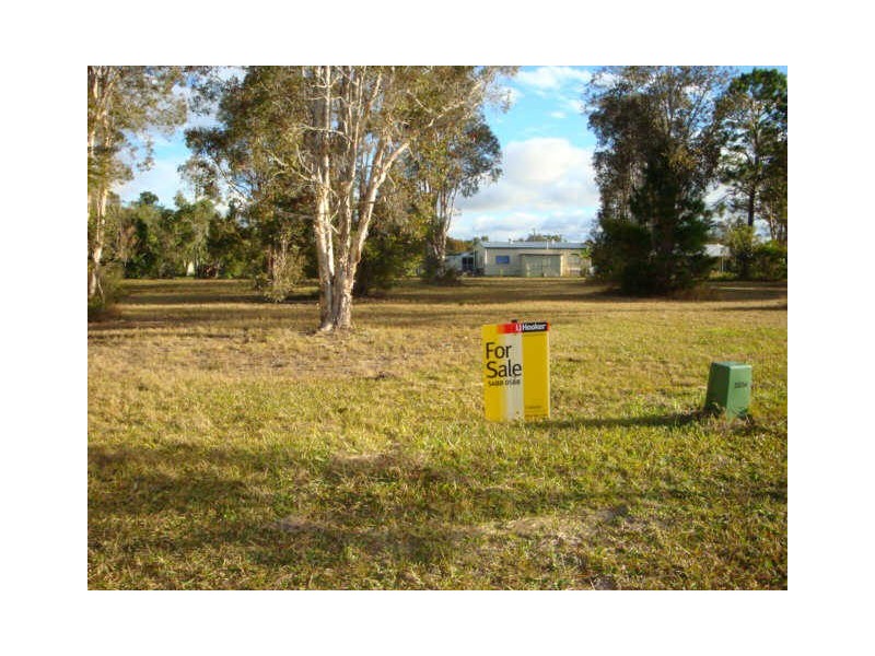 2 Hawk Court, Cooloola Cove QLD 4580