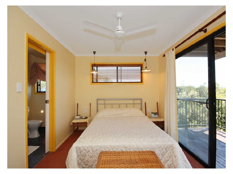 20 Belle Court, Rainbow Beach QLD 4581