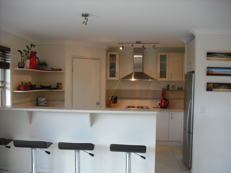 24 Kanimbla Ave, Cooloola Cove QLD 4580