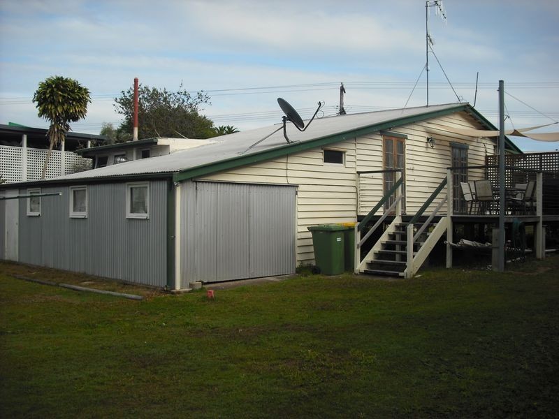 21 Gympie Rd, Tin Can Bay QLD 4580