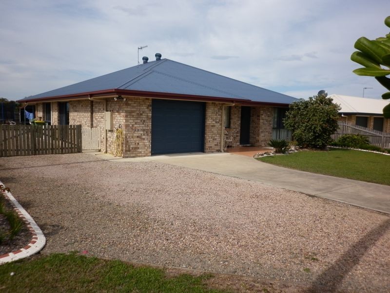 32 Canberra Ave, Cooloola Cove QLD 4580