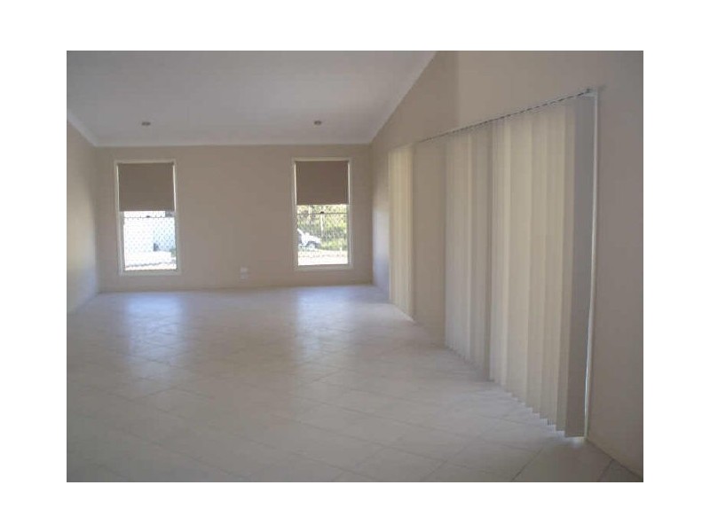 6 Sirius Court, Cooloola Cove QLD 4580