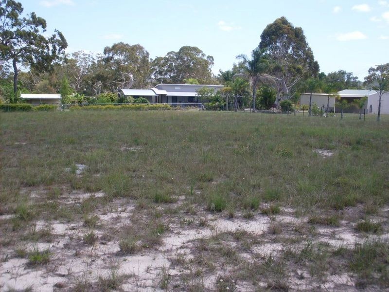126 Bayside Road, Cooloola Cove QLD 4580