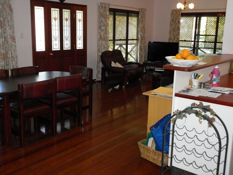 1 Mauretania Ave, Cooloola QLD 4580