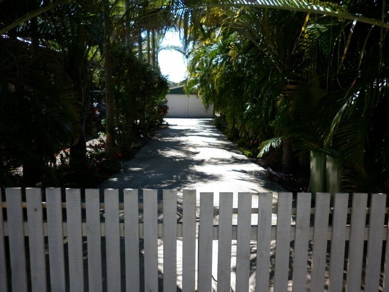 1 Mauretania Ave, Cooloola QLD 4580