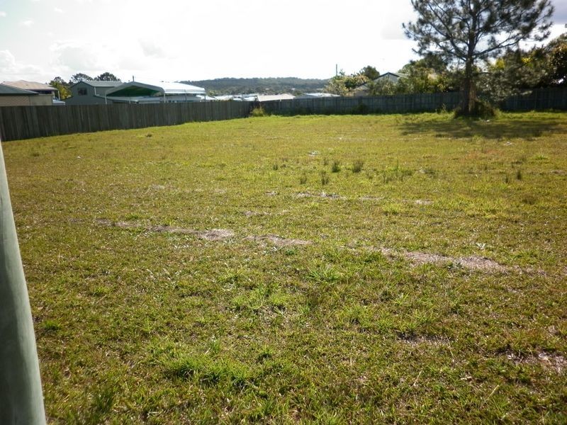 37 Canberra  Ave, Cooloola Cove QLD 4580