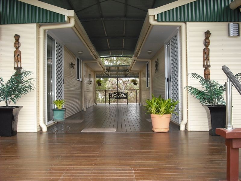 18 Queen Elizabeth Dv, Cooloola Cove QLD 4580