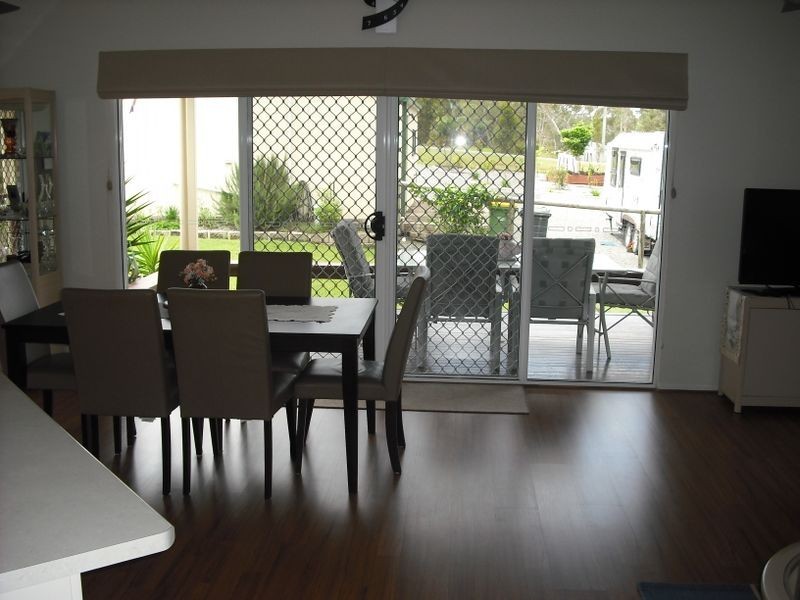 18 Queen Elizabeth Dv, Cooloola Cove QLD 4580