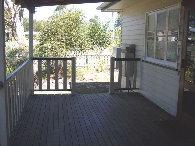 33 Ark Royal Ave, Cooloola Cove QLD 4580