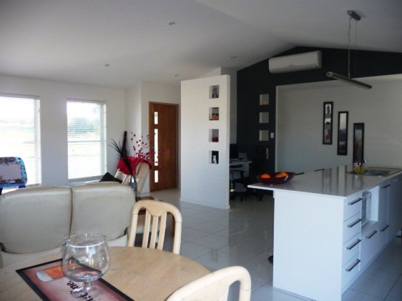 64 Fyshburn Dv, Cooloola Cove QLD 4580