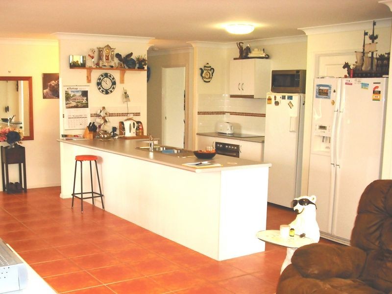 15 Tarwhine Ave, Tin Can Bay QLD 4580
