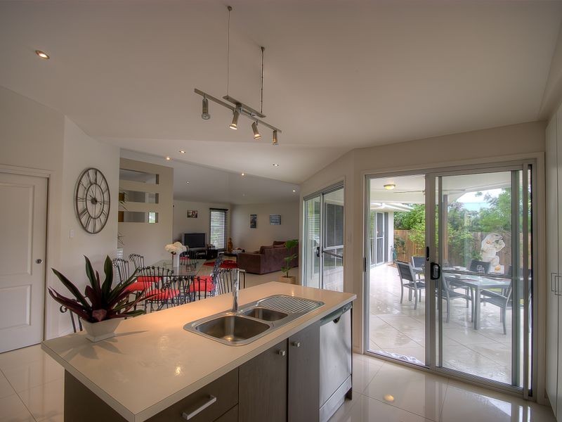 50 GoldenHind Ave, Cooloola Cove QLD 4580