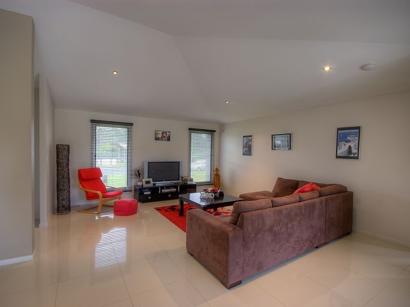 50 GoldenHind Ave, Cooloola Cove QLD 4580