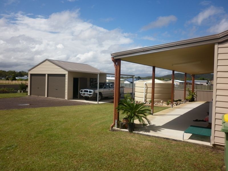 40 Canberra Ave, Cooloola Cove QLD 4580