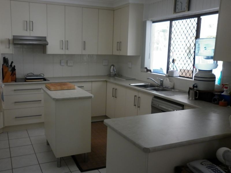 17 Mallett St, Tin Can Bay QLD 4580