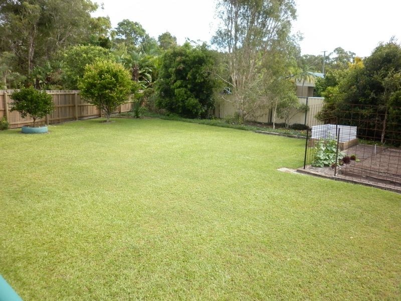 6 Victory Court, Cooloola Cove QLD 4580