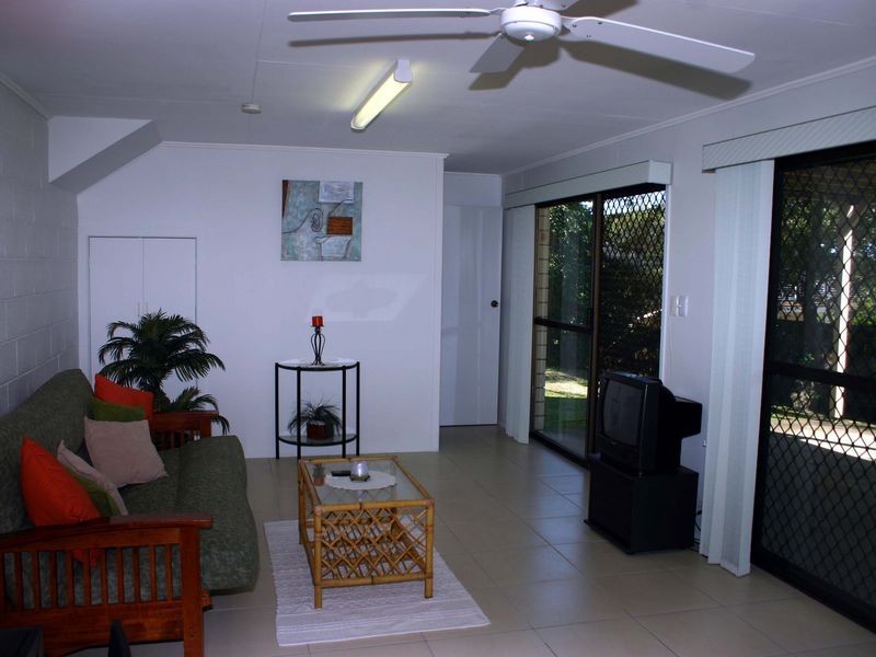 40 Rimbalara Ave, Rainbow Beach QLD 4581
