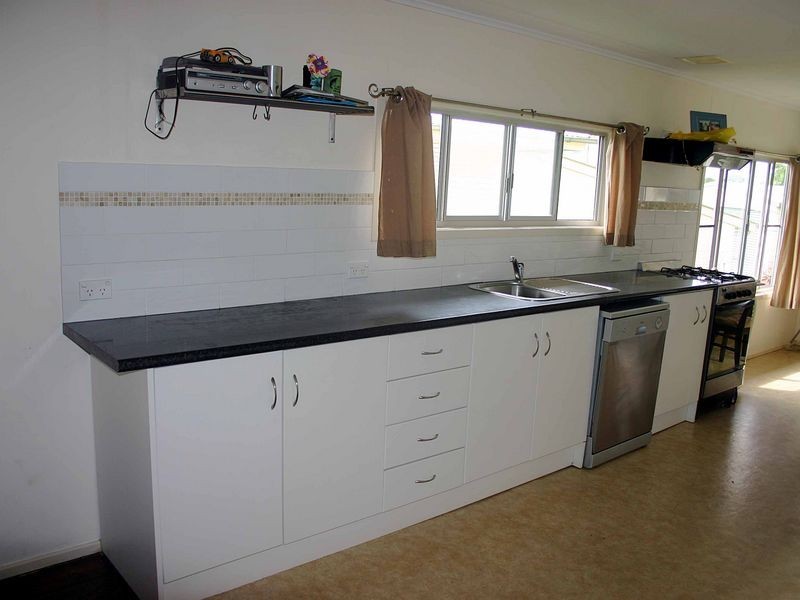 32 Tailor St, Tin Can Bay QLD 4580
