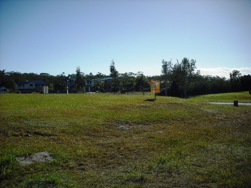 19 Lomandra Ave, Cooloola Cove QLD 4580