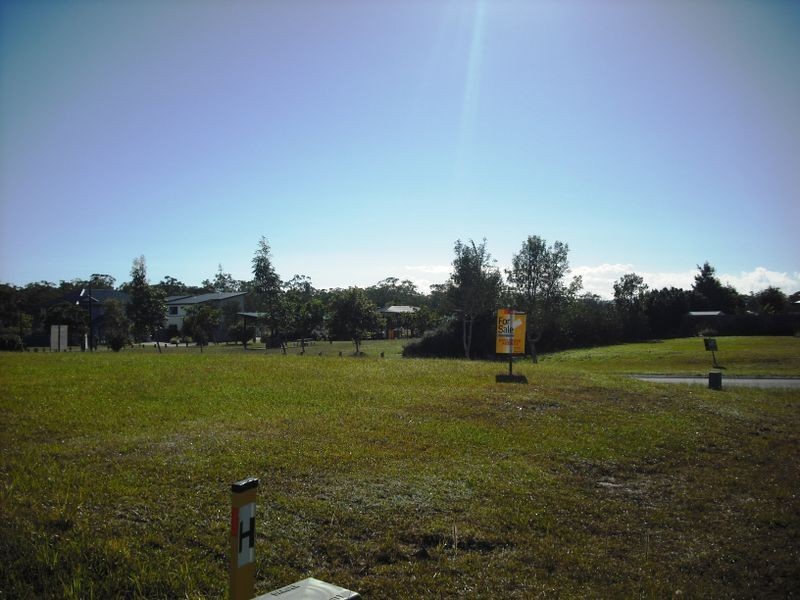 19 Lomandra Ave, Cooloola Cove QLD 4580