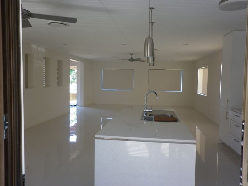 84 Gympie Rd, Tin Can Bay QLD 4580