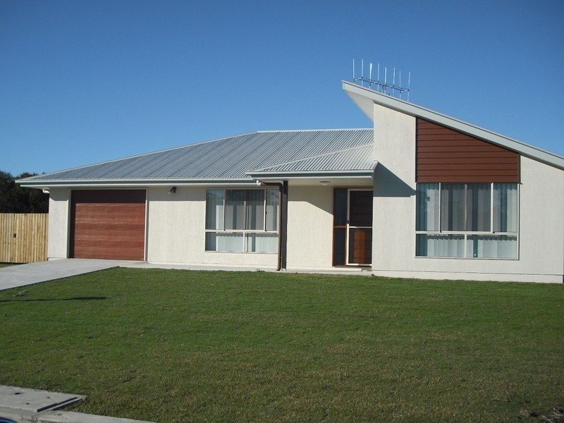 14 Environs Ave, Cooloola Cove QLD 4580