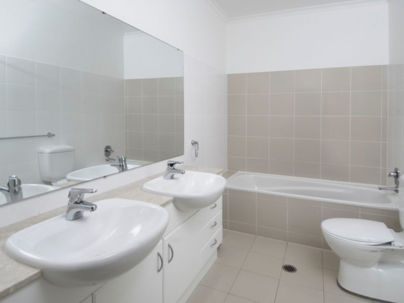 11 Breakfast Point Boulevard, Breakfast Point NSW 2137