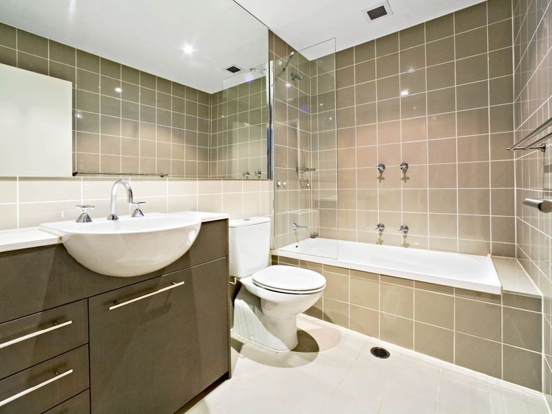 204/1 Jean Wailes, Rhodes NSW 2138