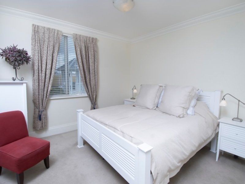 10-18 Village Drive, Breakfast Point NSW 2137