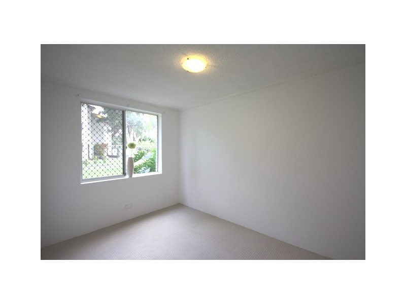 2/2 Evelyn Avenue, Concord NSW 2137