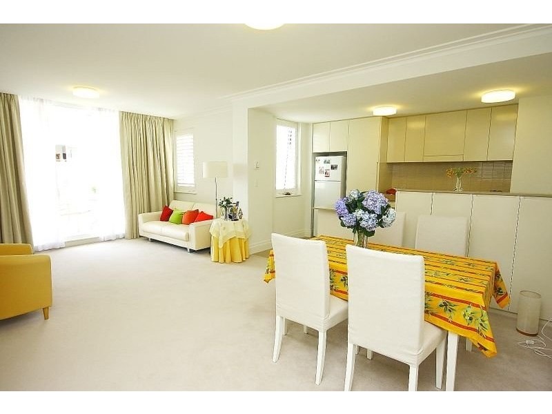 401/4 Rosewater Circuit, Breakfast Point NSW 2137