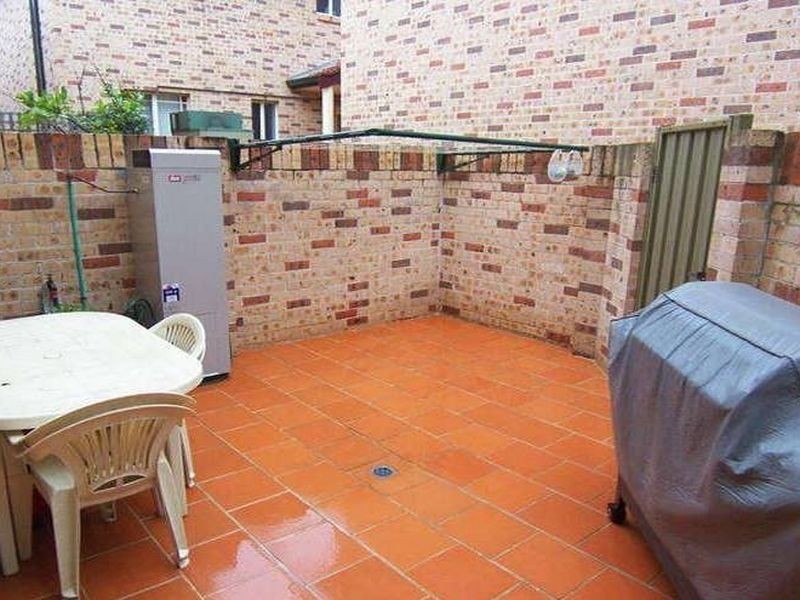 1/107 Regatta Road, Canada Bay NSW 2046