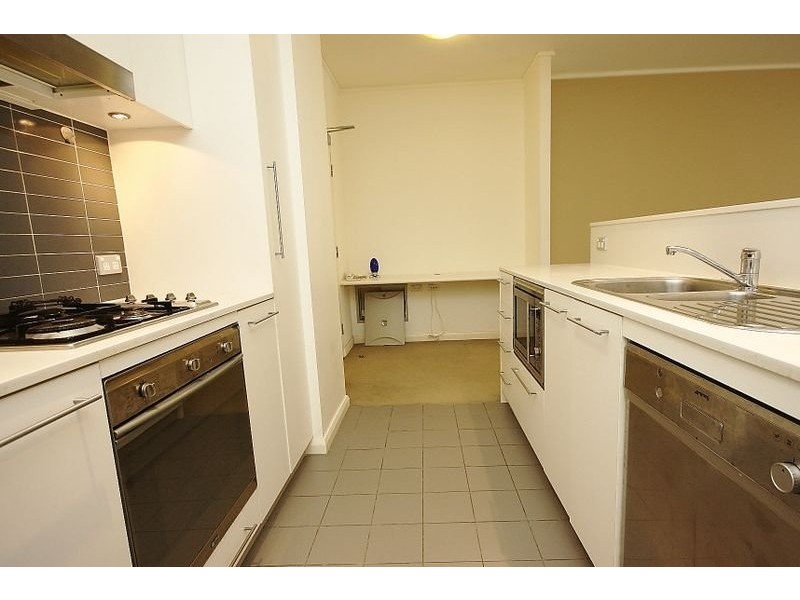 201/2 Shoreline Drive, Rhodes NSW 2138