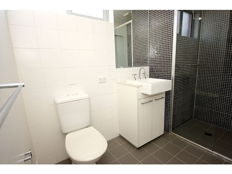 201/2 Shoreline Drive, Rhodes NSW 2138