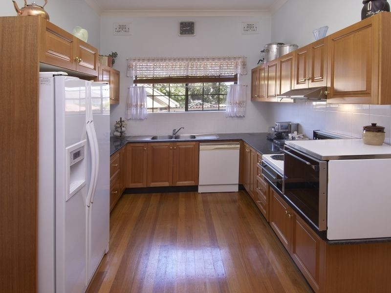 11 Majors Bay Road, Concord NSW 2137