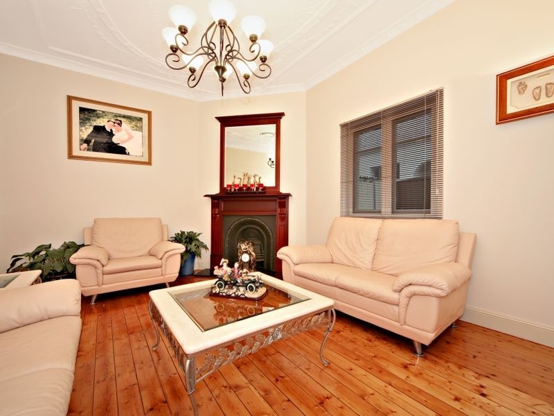 10 Kanoona, Homebush NSW 2140