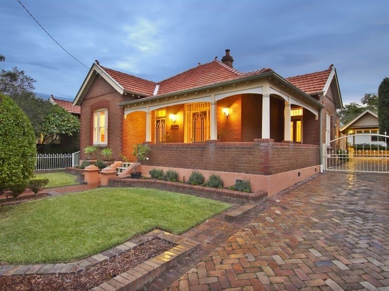 12 Bell Street, Concord NSW 2137