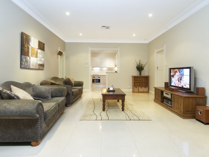 2 Phoenix Avenue, Concord West NSW 2138