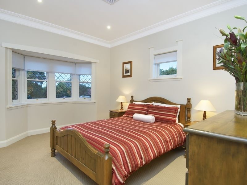 2 Phoenix Avenue, Concord West NSW 2138