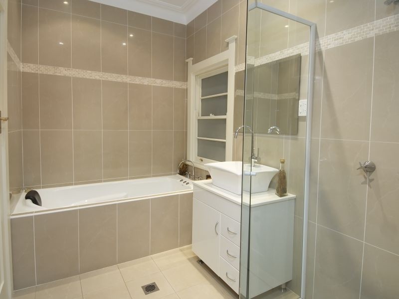 2 Phoenix Avenue, Concord West NSW 2138