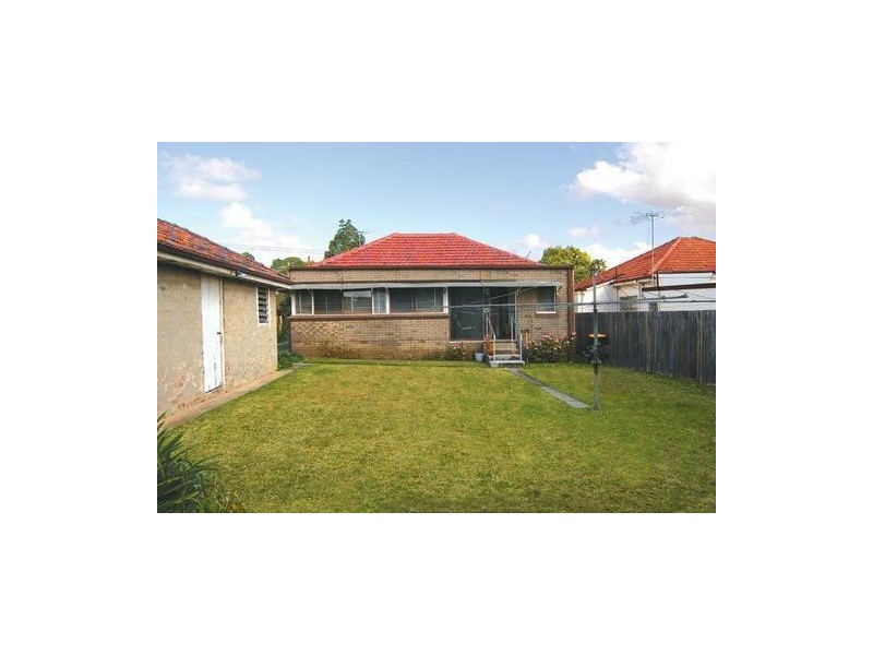 77 Brays Road, Concord NSW 2137
