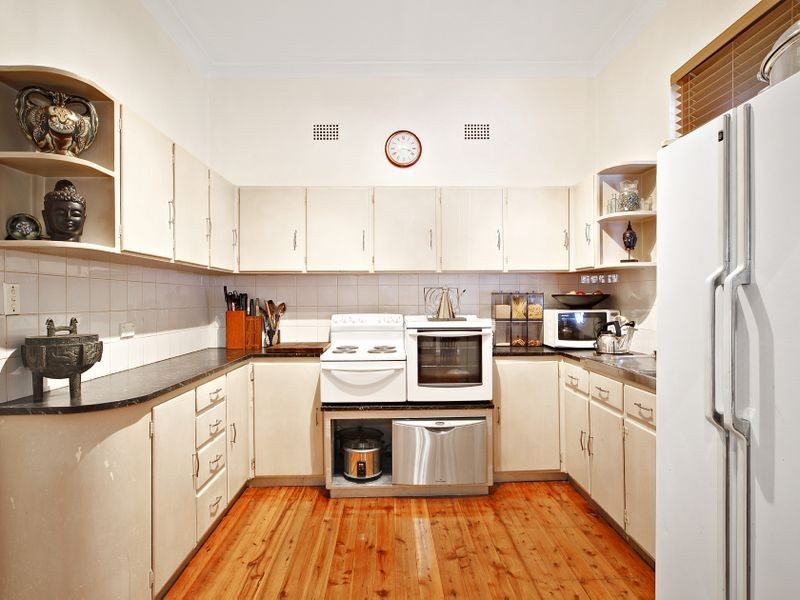 6 Tennyson Road, Concord NSW 2137