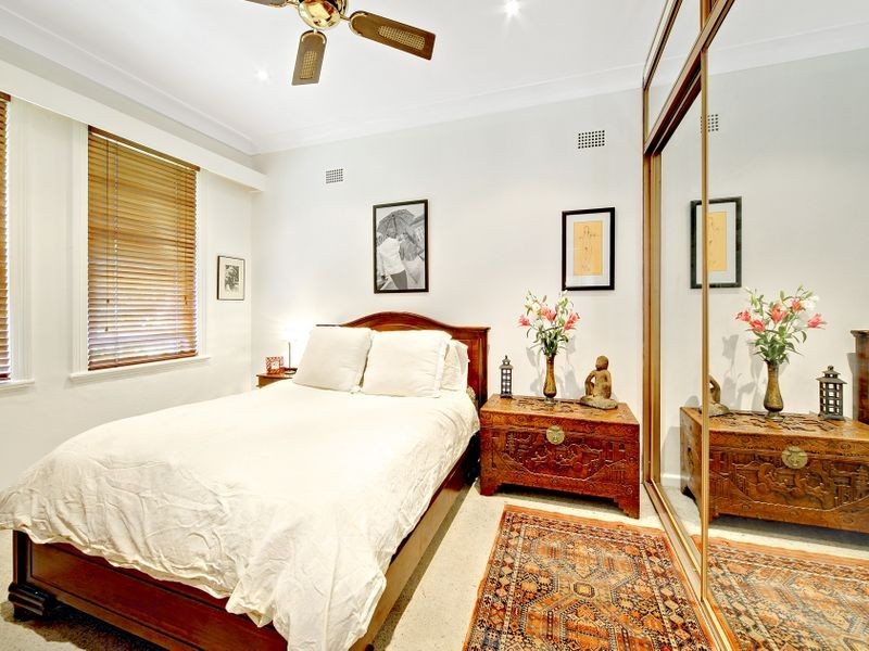 6 Tennyson Road, Concord NSW 2137