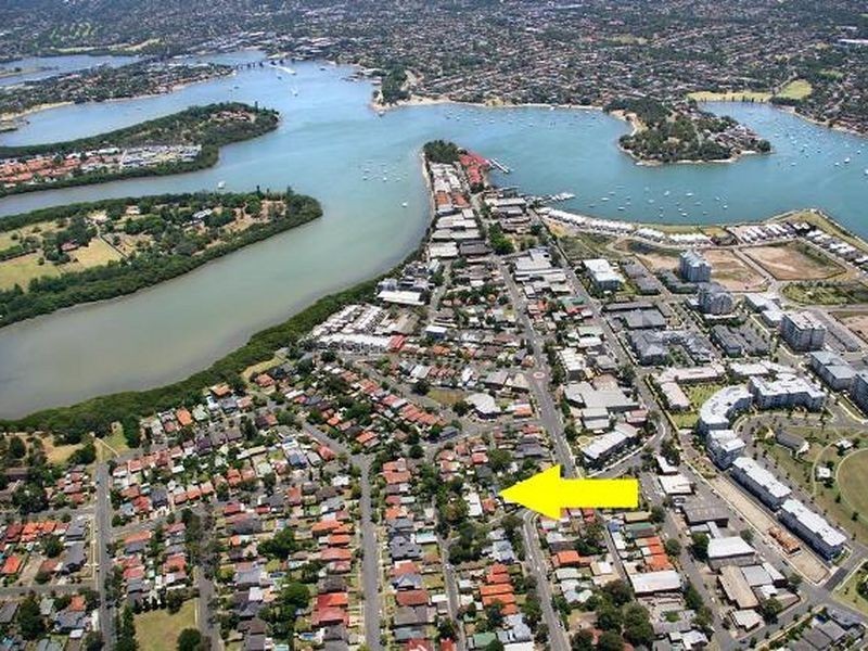 6 Tennyson Road, Concord NSW 2137