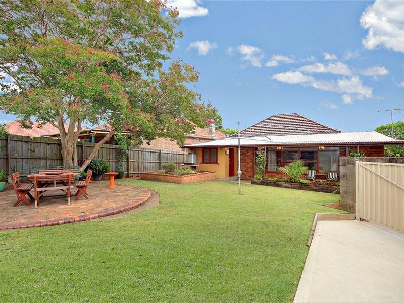 2 Trafalgar Parade, Concord NSW 2137