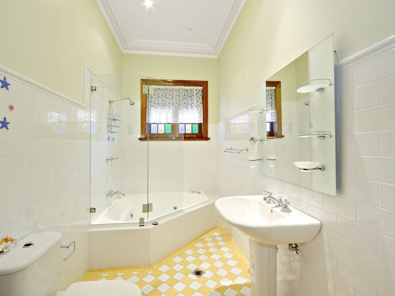 76 Cabarita Road, Concord NSW 2137